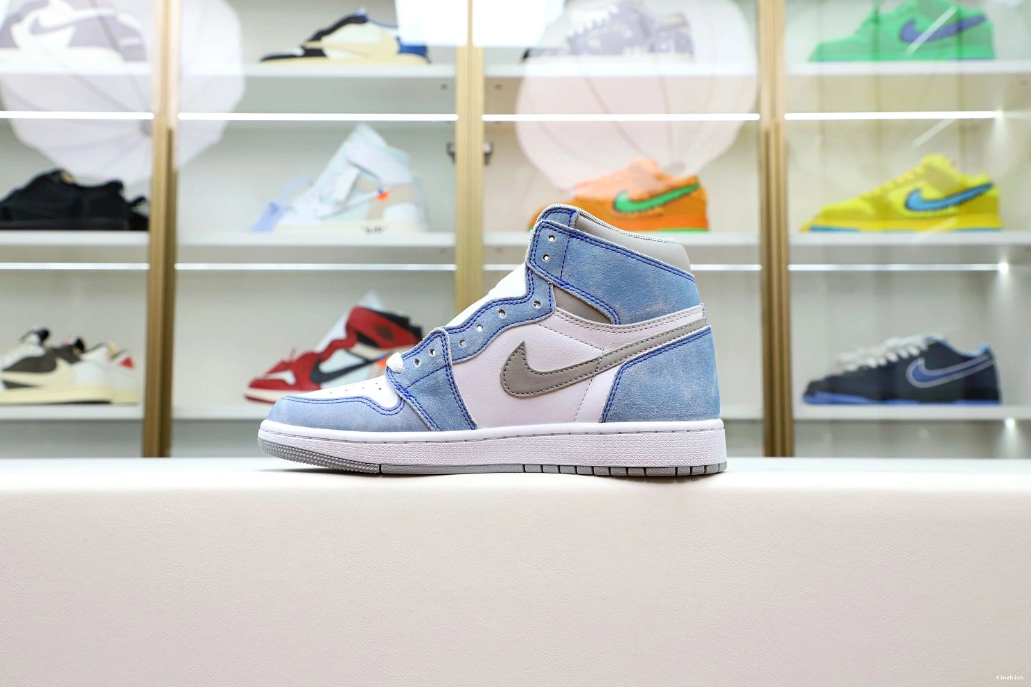 OG 'HYPER HIGH RETRO JORDAN 1 ROYAL' AIR 1226